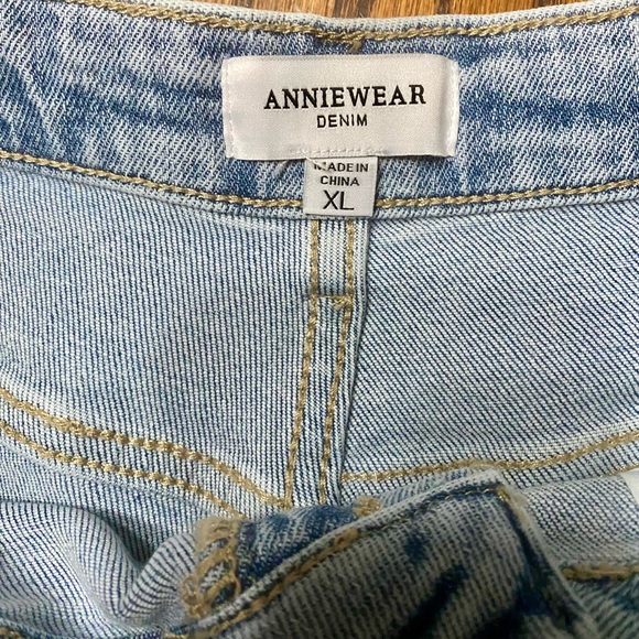 AnnieWear Women’s Drawstring Denim Medium Wash Shorts XL NWT - Picture 3 of 10
